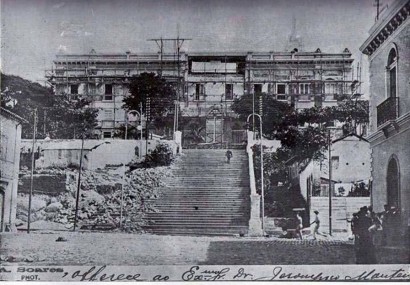 Praças, ruas e escadarias de Vitória