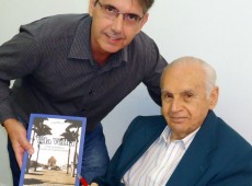 Biografia do escritor capixaba Jair Santos